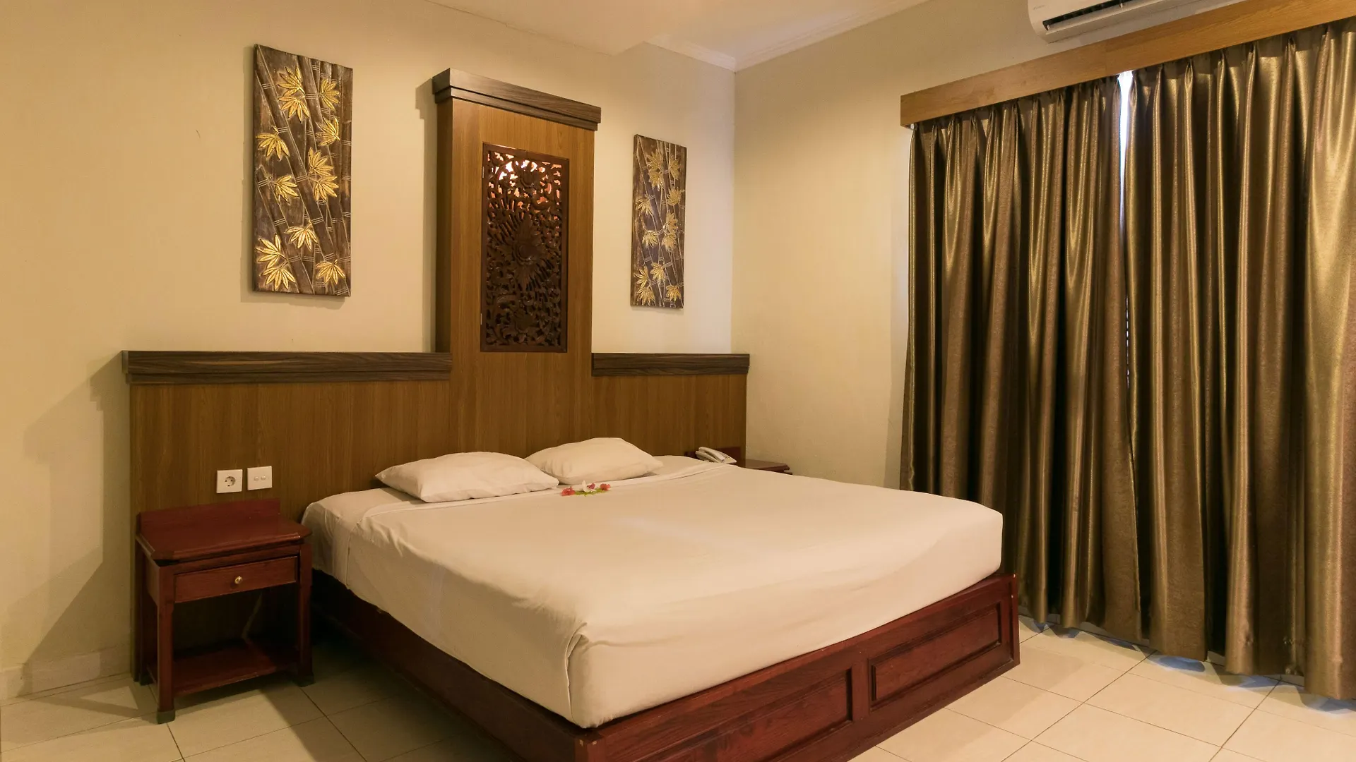 Hotel Sinar Bali Legian  Legian (Bali)